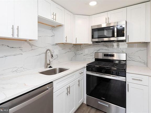 3rd image of 3850 Woodhaven Rd Unit 704