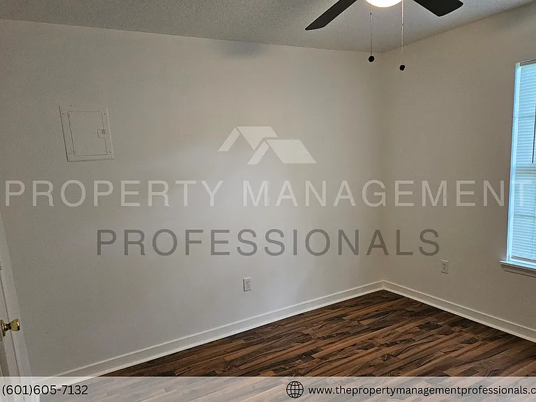 1732 Brookhollow Cir — Photo 15