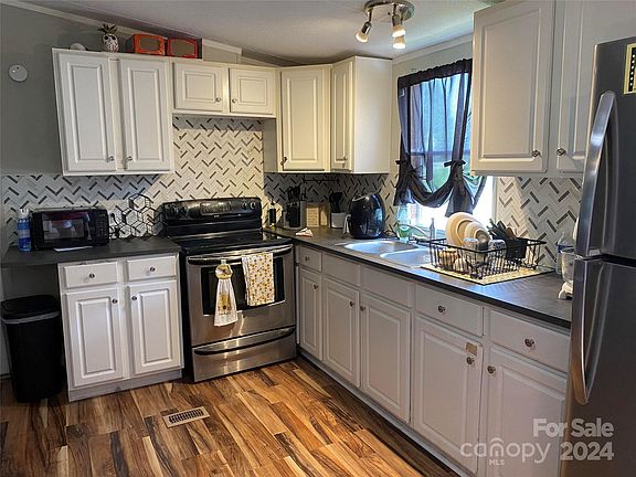 5th image of 4782 Briar Ct #17