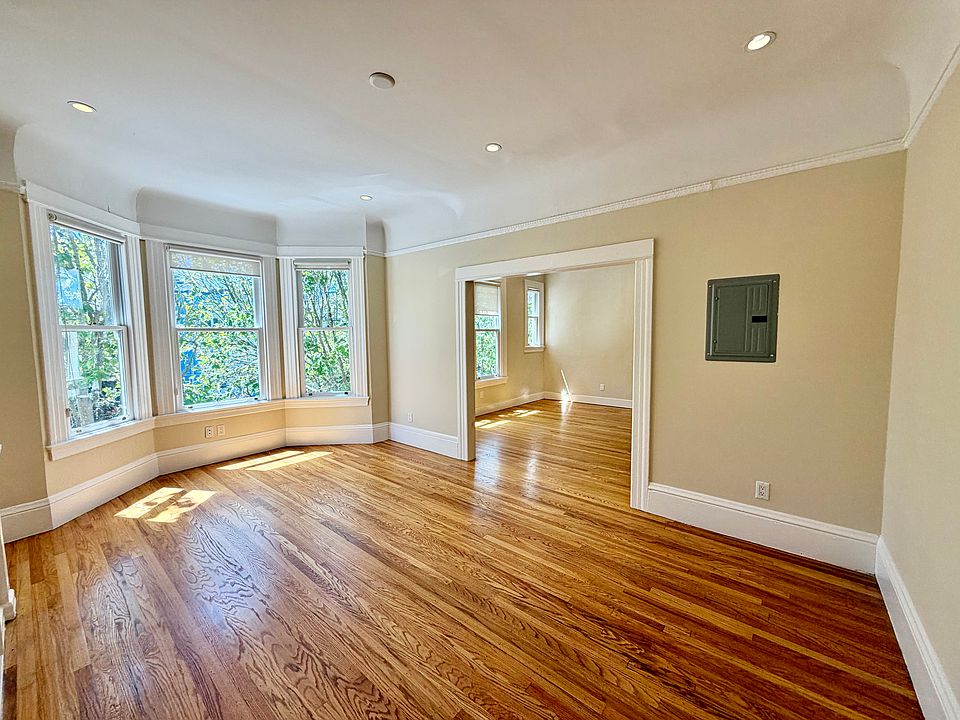 1st image of 1698 Grove St #1698