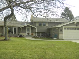 115 Westminster Sq, Racine, WI 53402