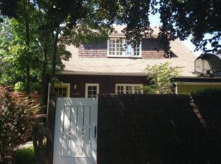 2549 11th Ave W, Seattle, WA 98119