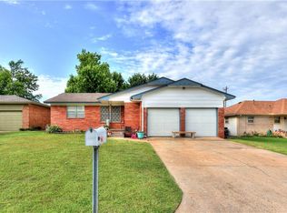 210 Larry Ave, Yukon, OK 73099