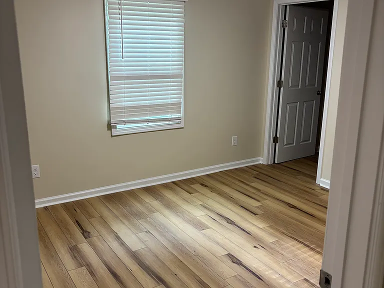 721 S Spruce St — Photo 3