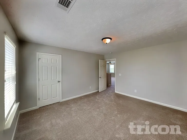6429 Sunnywood Dr — Photo 9