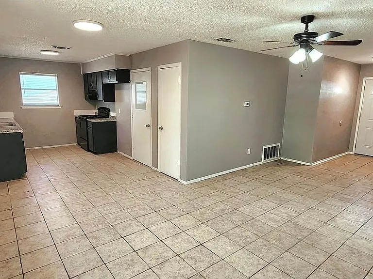 822 Lakeview Rdg — Photo 3