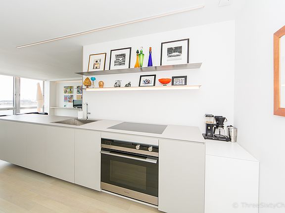 2nd image of 880 N Lake Shore Dr APT 9C