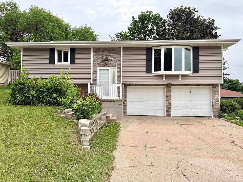 1st image of 2205 Fairview Dr