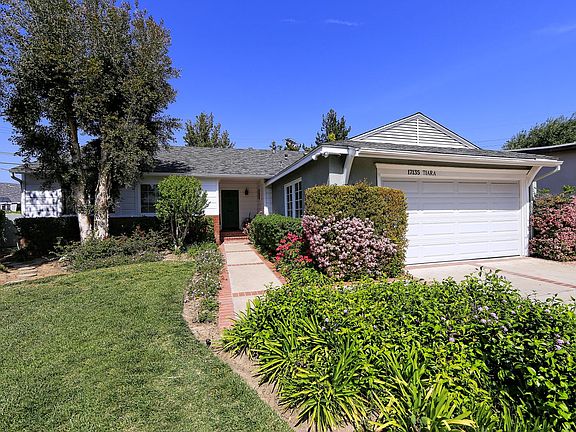 2nd image of 17135 Tiara St