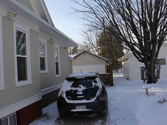 3rd image of 1120 S 4th Ave