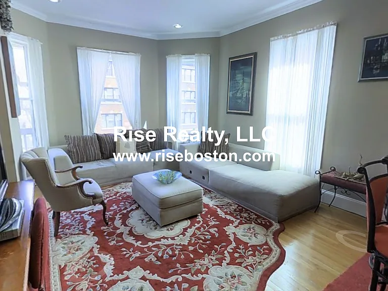 74 Georgia St #1 — Photo 3