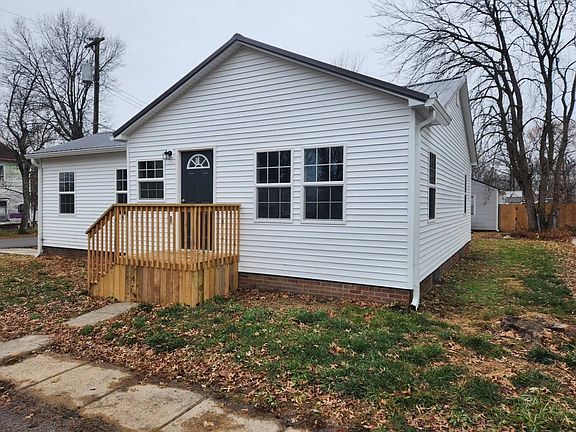 402 Monroe St Chillicothe MO 64601 MLS 11235885 Zillow   87b17e971f1578e3e7697d9a163d0a41 Cc Ft 576 