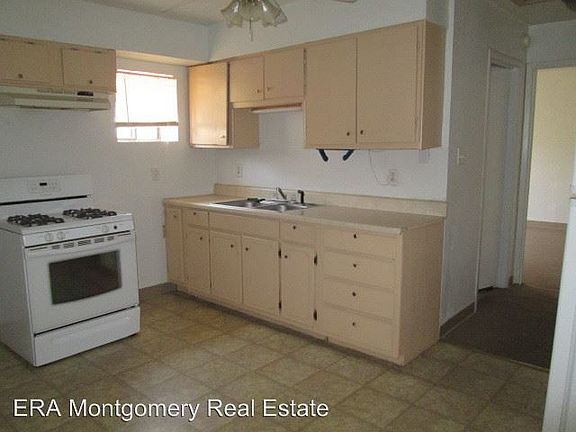 3rd image of 407 S Lake St APT B
