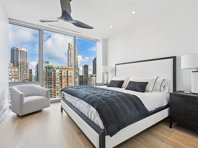 363 E Wacker Dr #2204 — Photo 18
