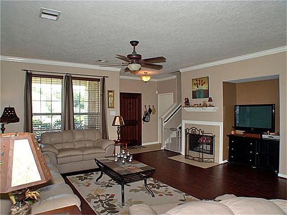 The "Great Room" includes a combination Family Room, Dining Area and Kitchen... ideal for family time and entertaining!