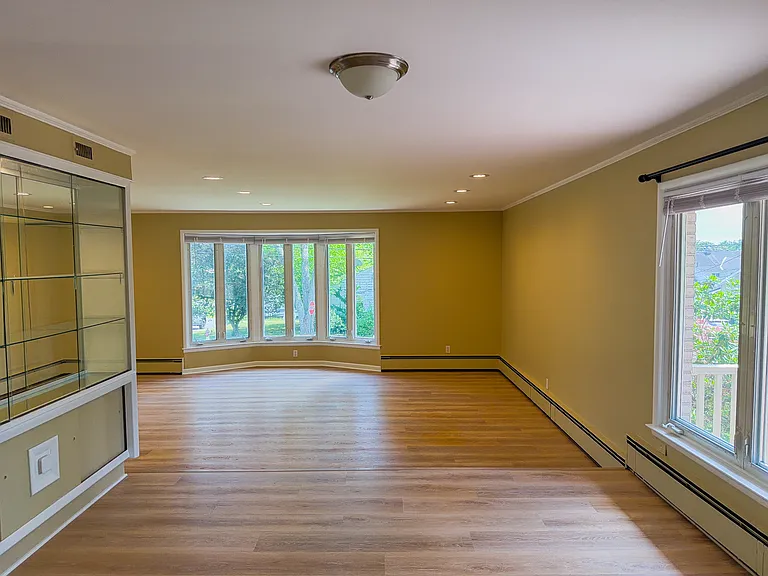 111 Woodland Ave — Photo 14