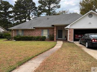 3805 E Castleridge Dr, Texarkana, AR 71854