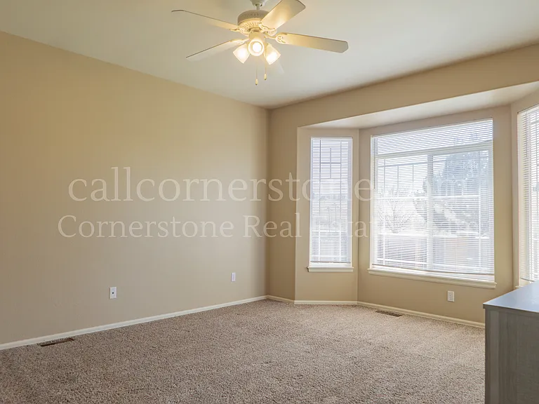 3305 Hollycrest Dr — Photo 18