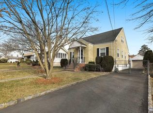 172 Park St, Ridgefield Park, NJ 07660