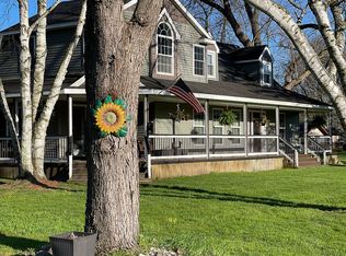 5556 Ormond Rd, White Lake, MI 48383