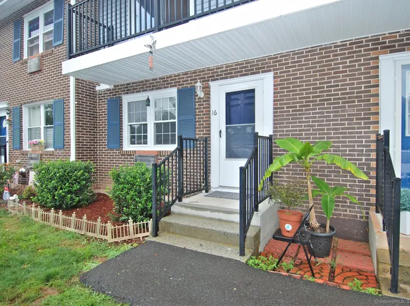 16 Woodridge Drive #16, Cheshire, CT 06410
