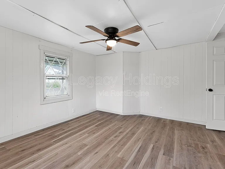 44 Holbert Ave — Photo 27