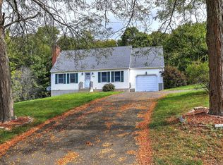 166 Elizabeth Ln, Middletown, CT 06457