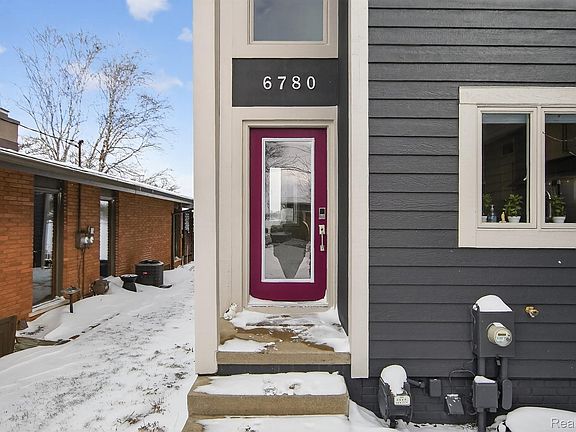 5th image of 6780 Desmond Rd