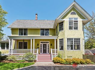 63 Washington Rd, Lake Forest, IL 60045