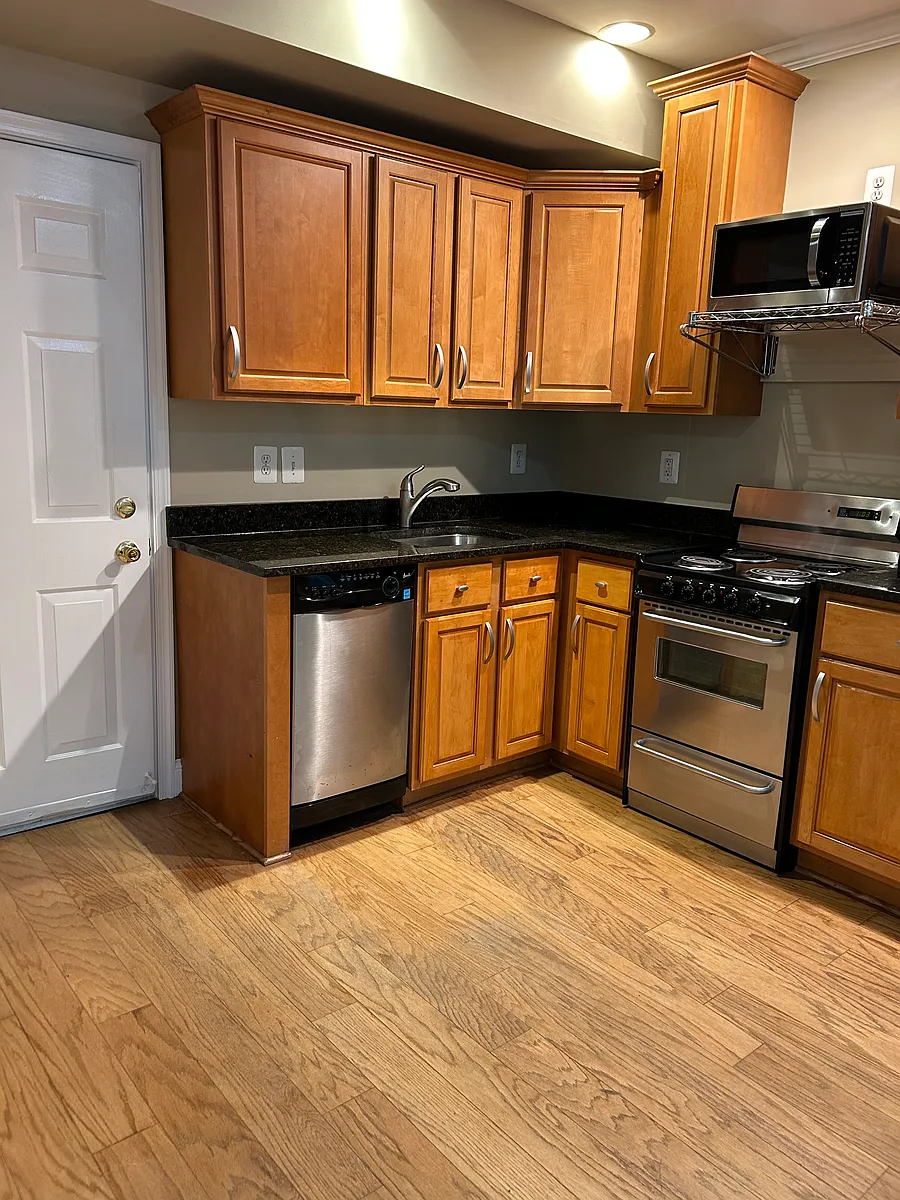 Building Photo - 525 N Market St #3
