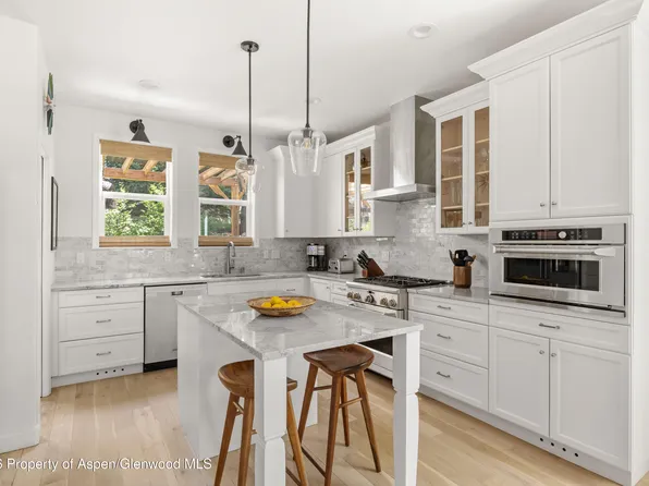 34 Harris Dr, Carbondale, CO 81623