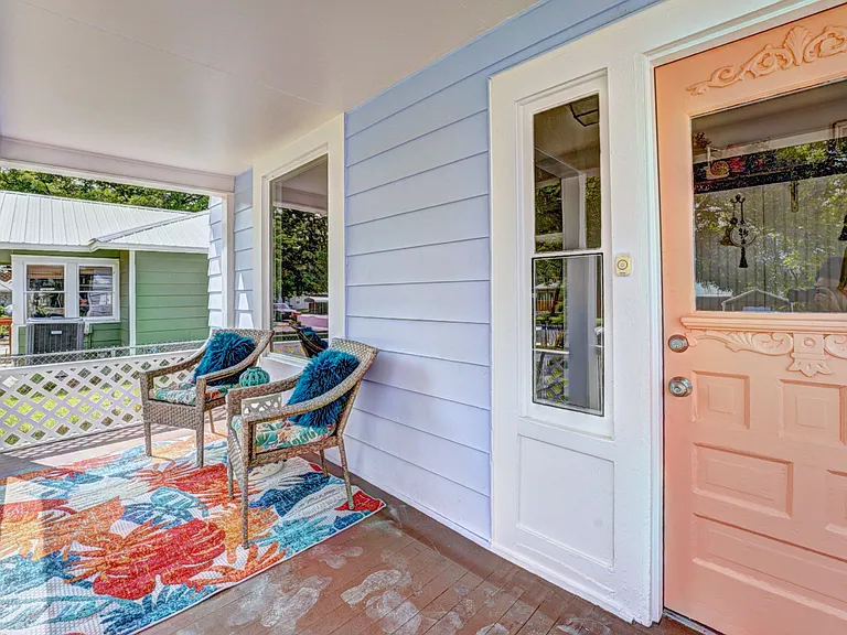 2860 Bunting Ave — Photo 7