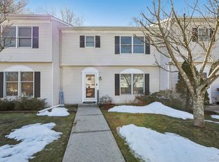 36 Lackawanna Trail, Suffern, NY 10901