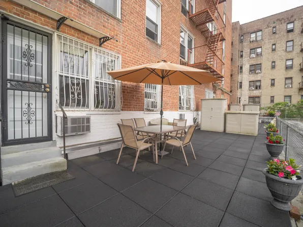 1625 Emmons Avenue image 15 of 21