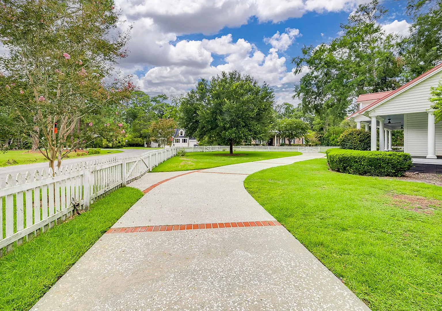 Wymberly Estate Isle of Hope 4 bed 4 bath for rent — Photo 4