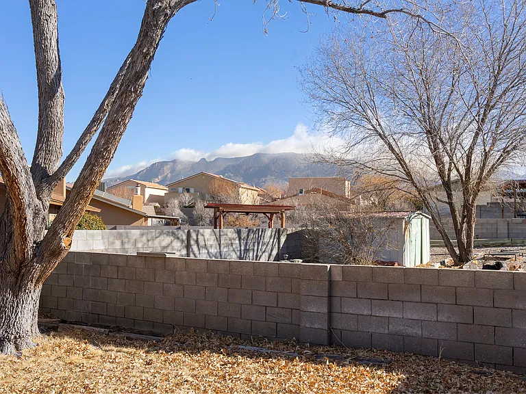 6321 Leslie Pl NE — Photo 26