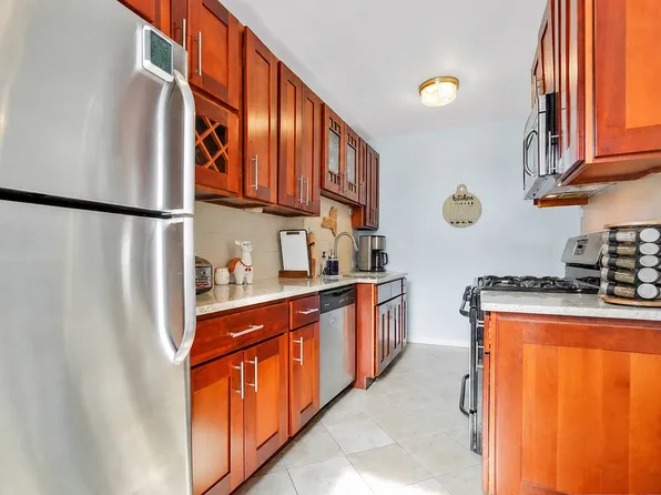67-35 Yellowstone Blvd #4P, Forest Hills, NY 11375