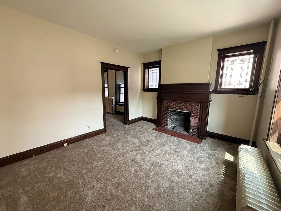 Studio, $915 — Photo 2