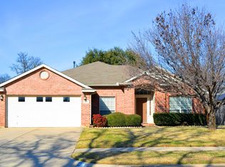 108 Stanbury St, Mansfield, TX 76063
