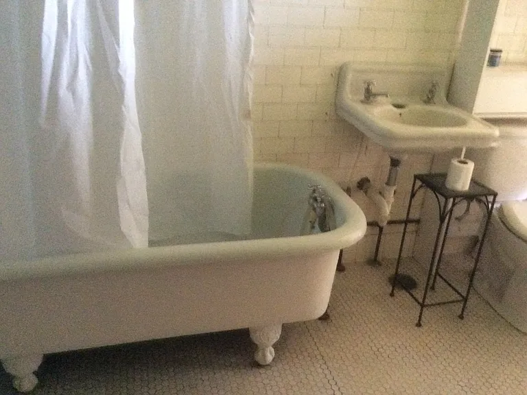 835 Vine St — Photo 10