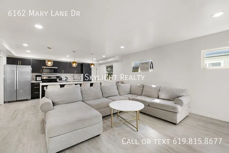 8 bed, 3000 sqft, $12,500 — Photo 1
