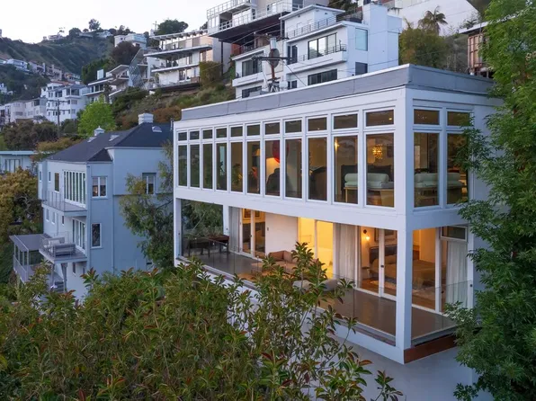 8450 Carlton Way, Los Angeles, CA 90069