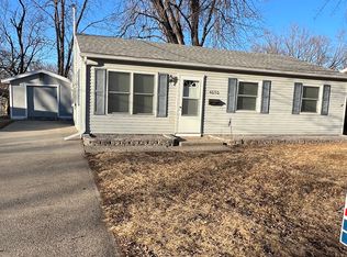 4030 E Seneca Ave, Des Moines, IA 50317