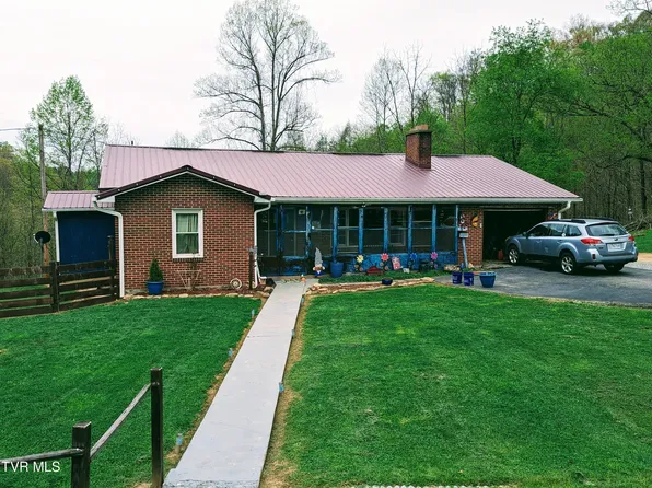 3591 Big Ridge Rd, Clintwood, VA 24228