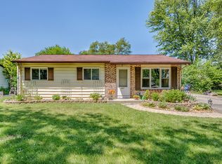 227 Kenilworth Dr, Bolingbrook, IL 60440