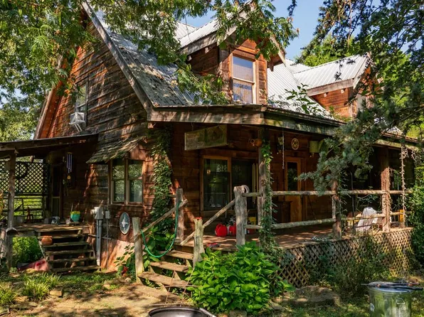 2359 E Gooseneck Rd, Sparta, TN 38583