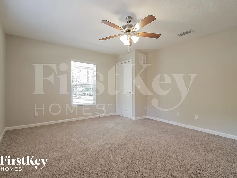 1099 Braddock Ave SE — Photo 8