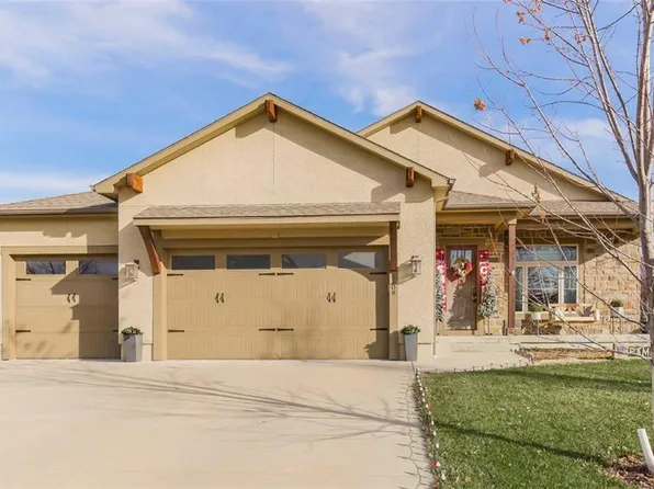 5508 Chamney Ct, Lawrence, KS 66049
