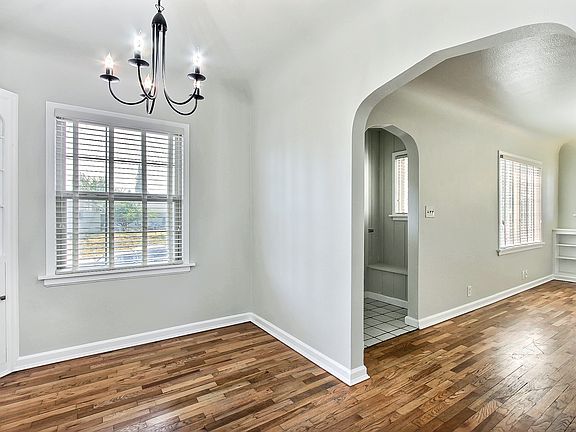 5th image of 509 S 61st St