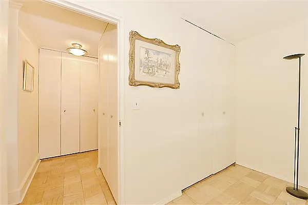 Sold by Platinvm Property Group New York | media 6